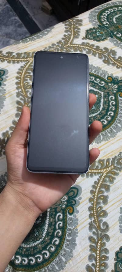 Tecno Spark Go 2024 . . . . . 4+4/64gb