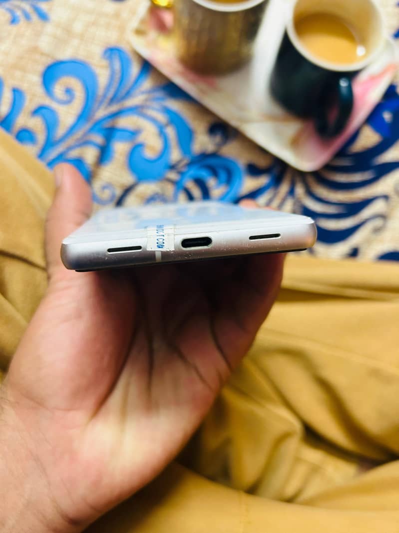 Google Pixel 7a 2