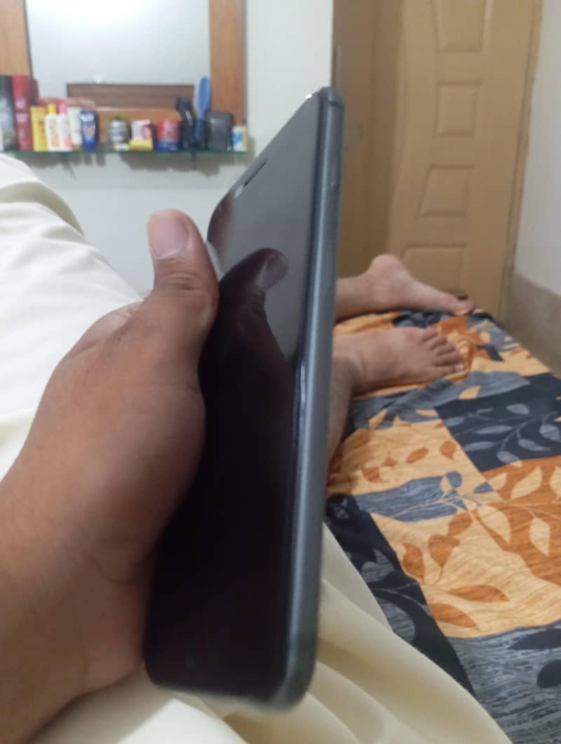 Apple iPhone 8 Plus 5