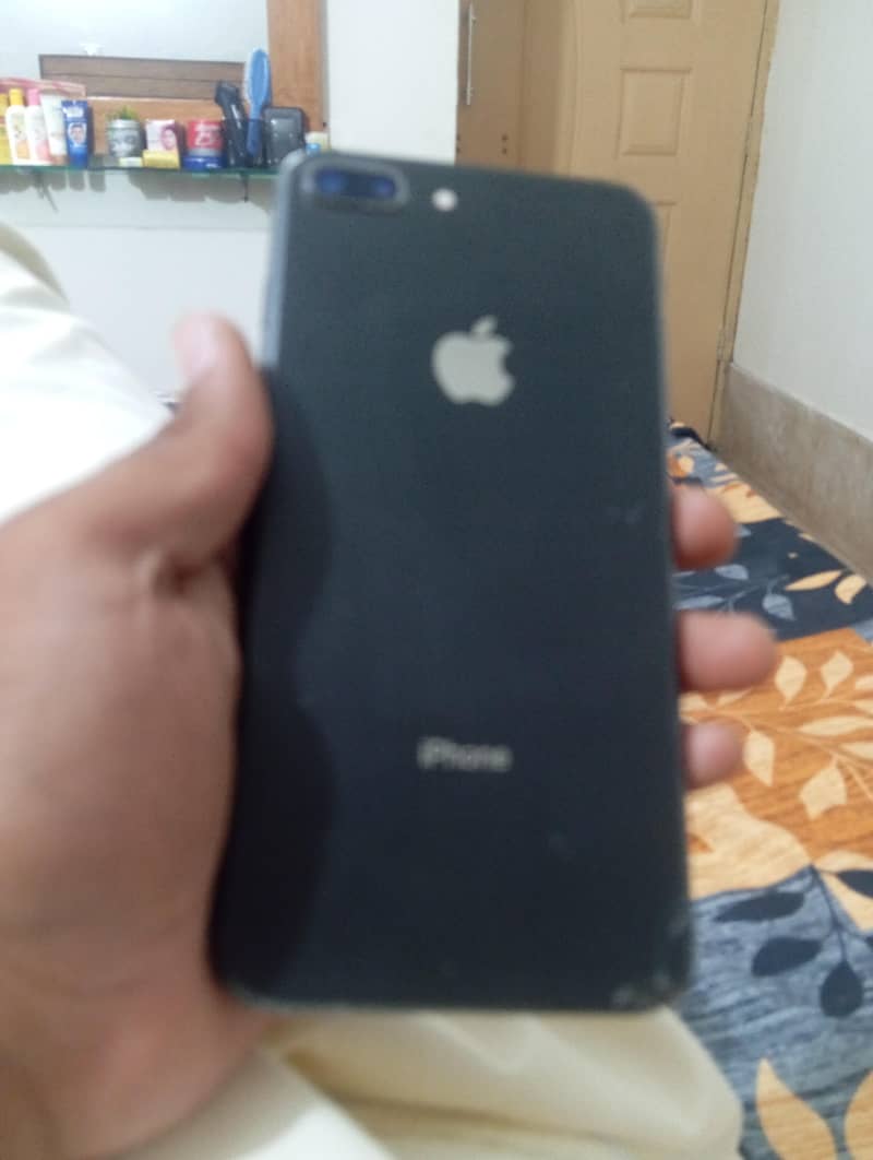 Apple iPhone 8 Plus 7