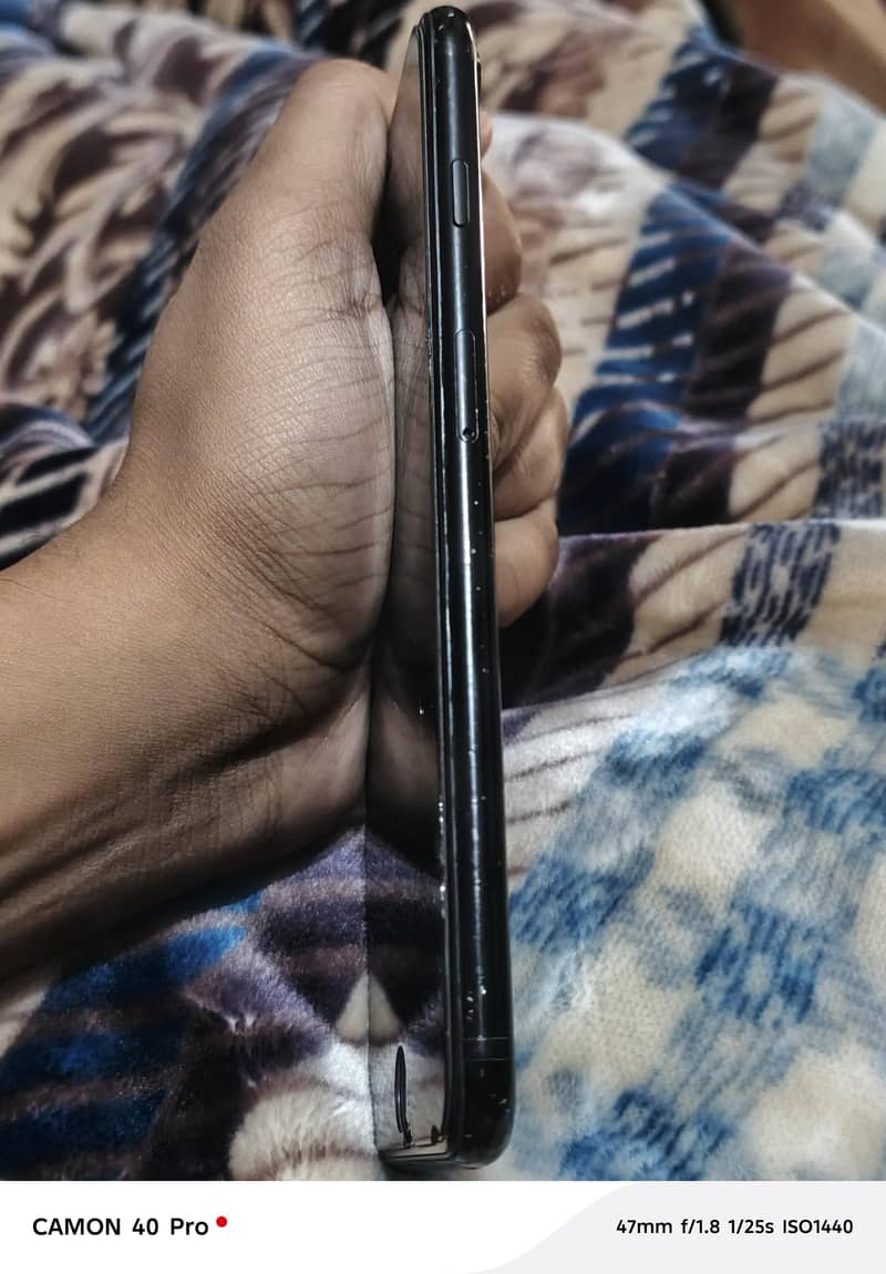 Apple iPhone 7 Plus 2