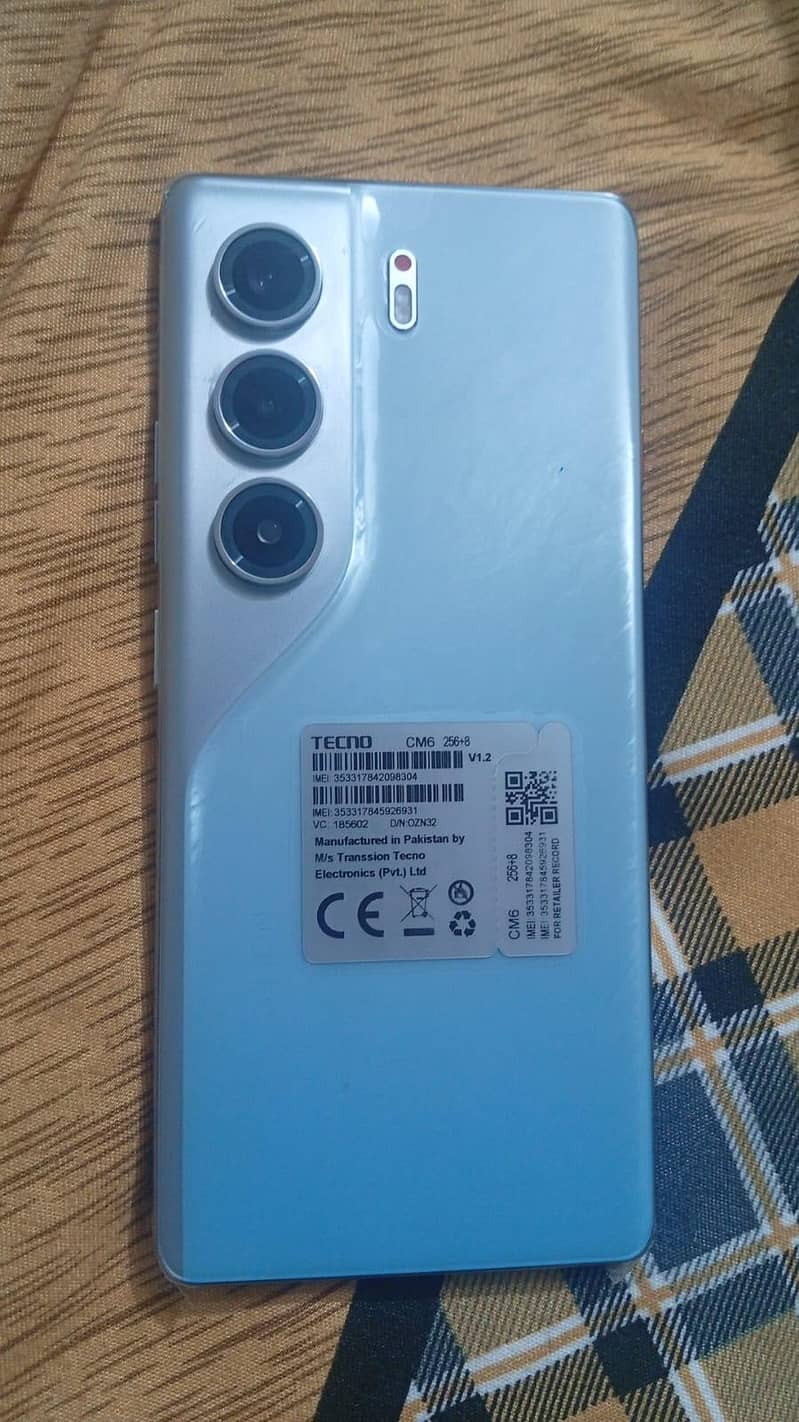 Tecno CAMON 40 Pro 1