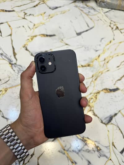Apple iPhone 12