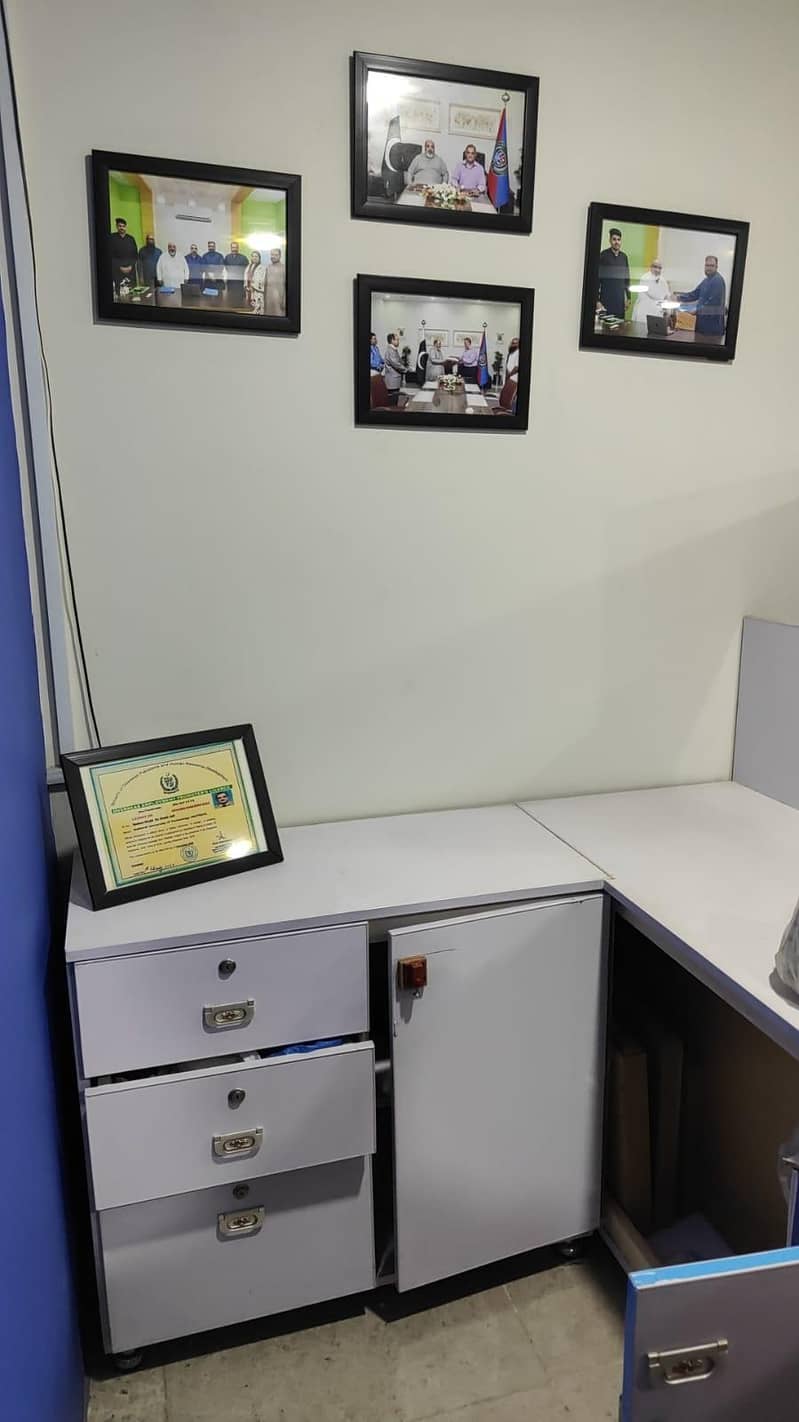 Office Reception Table 5