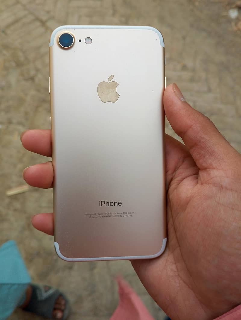 Apple iPhone 7 5