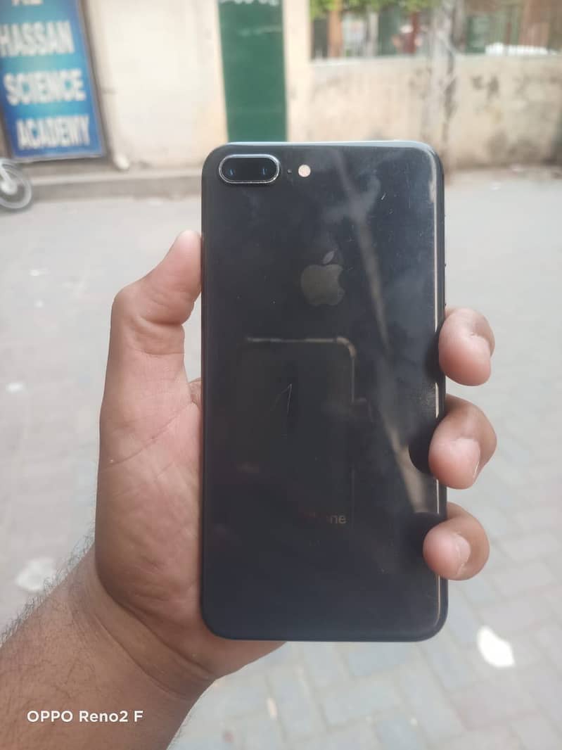 Apple iPhone 8 Plus 2