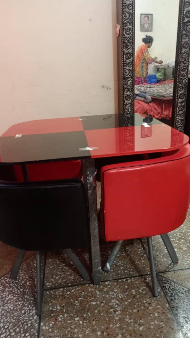 4 people Dining Table 6