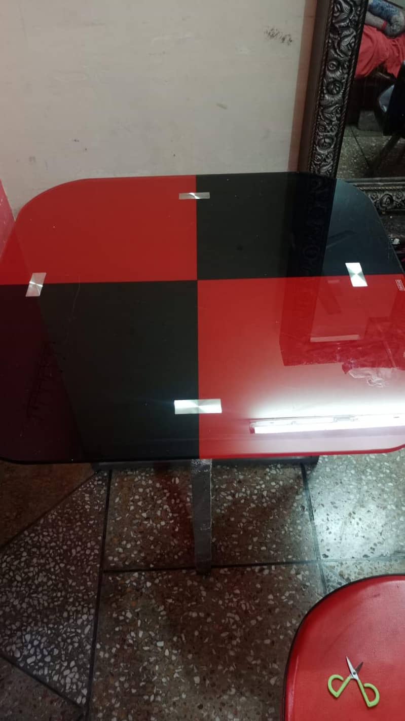 4 people Dining Table 9