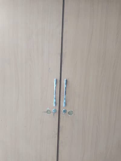 2 door Almirah
