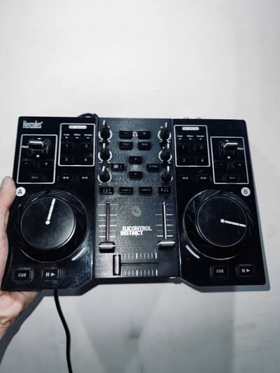 Hercules dj control instinct