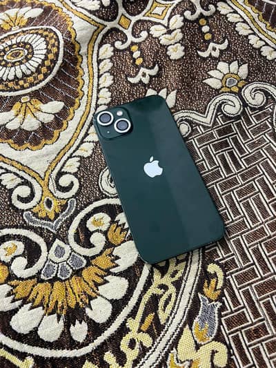 Apple iPhone 13