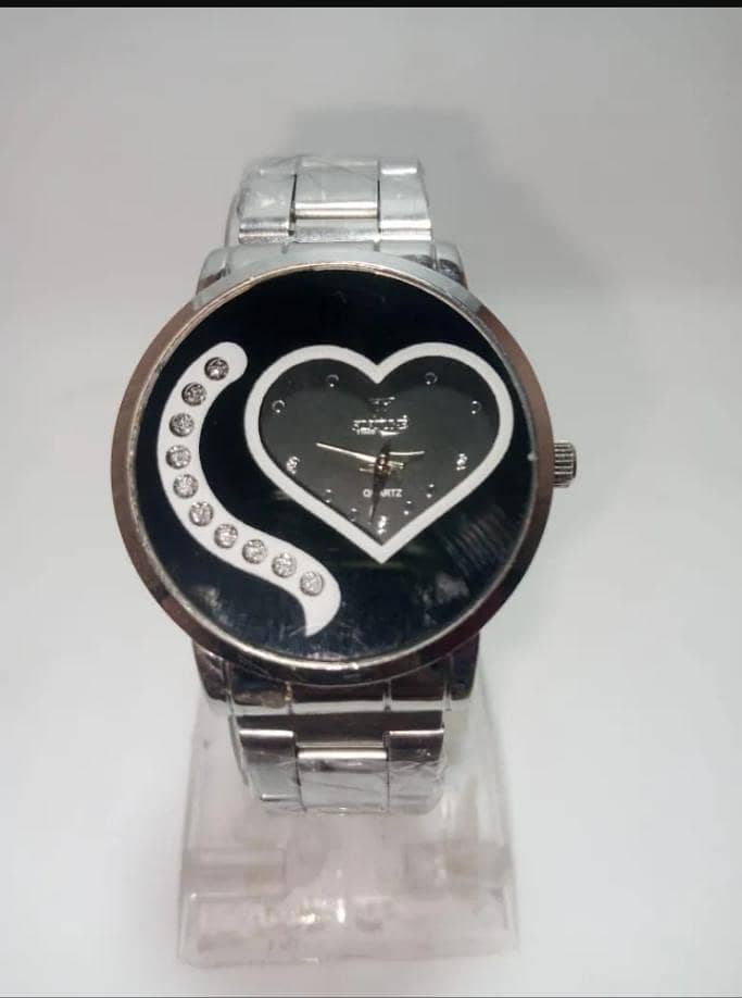 •  Material: Stainless Steel •  Pattern: Plain Strap 0