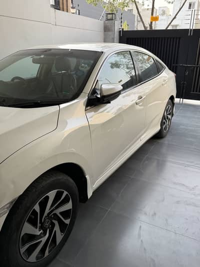 Honda Civic 2017 Model - Full Optional