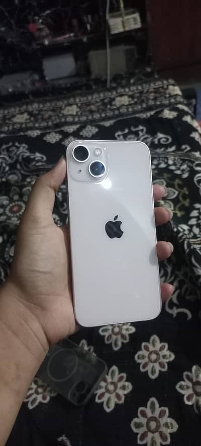 Apple iPhone 13
