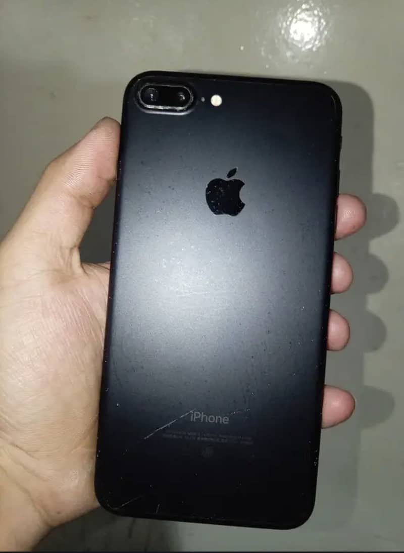 Apple iPhone 7 Plus 3