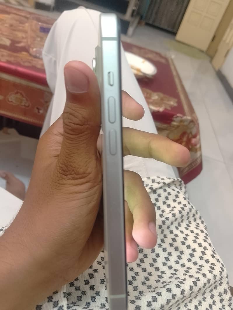 Apple iPhone 15 3