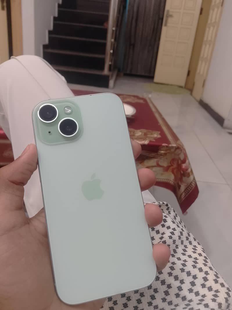 Apple iPhone 15 7
