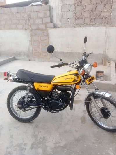 Yamaha enduro classic model