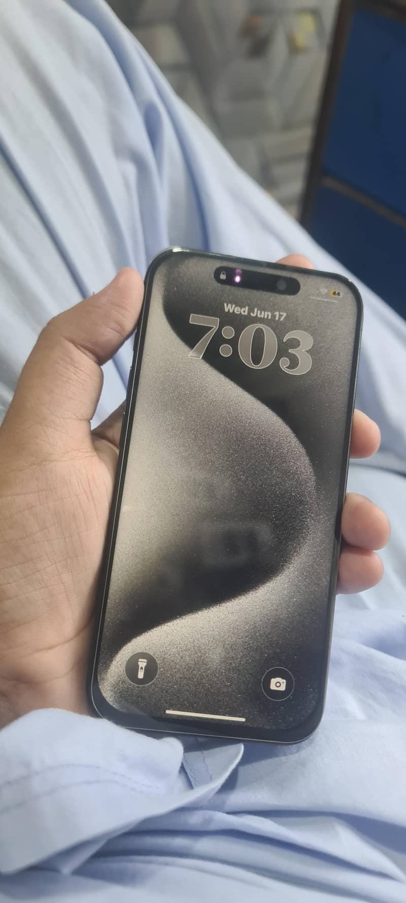 Apple iPhone 15 Pro 2