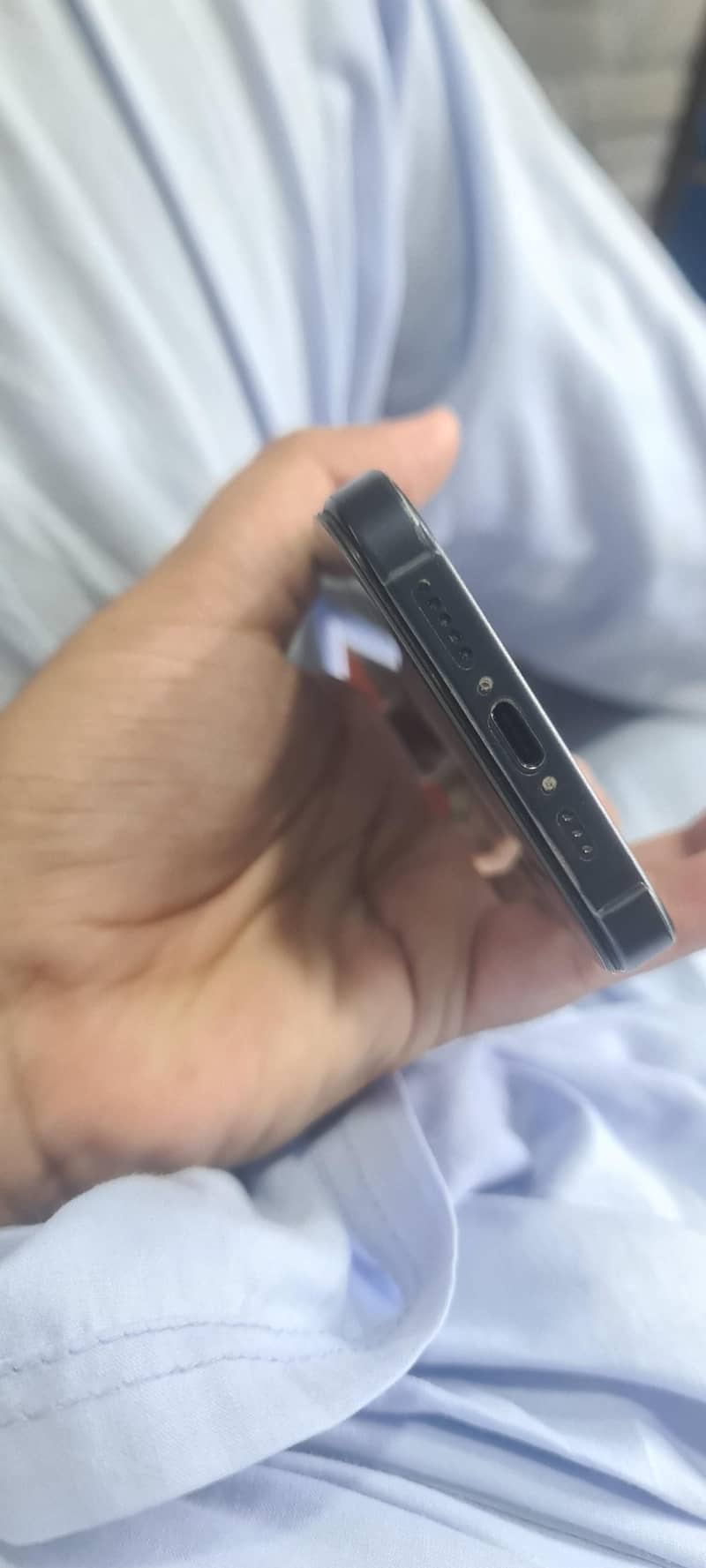 Apple iPhone 15 Pro 3