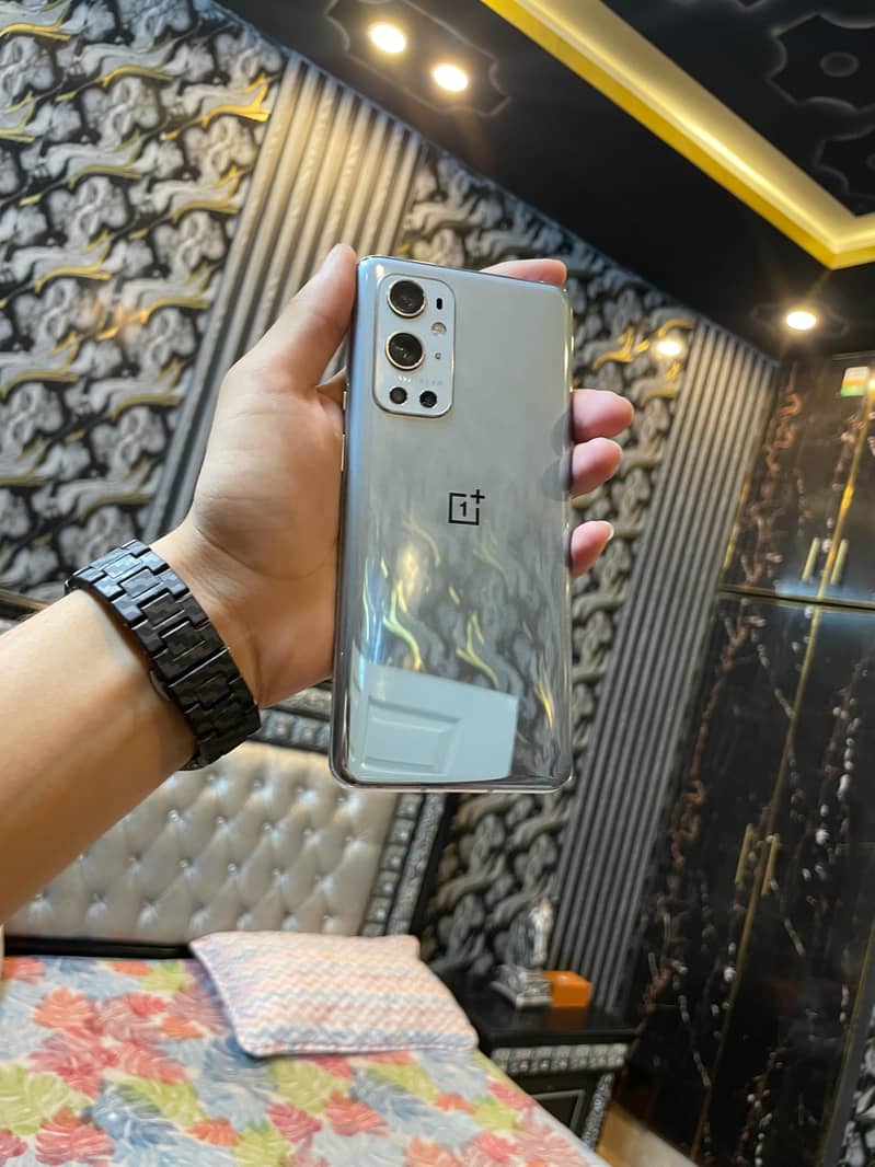 One Plus 9 Pro 0