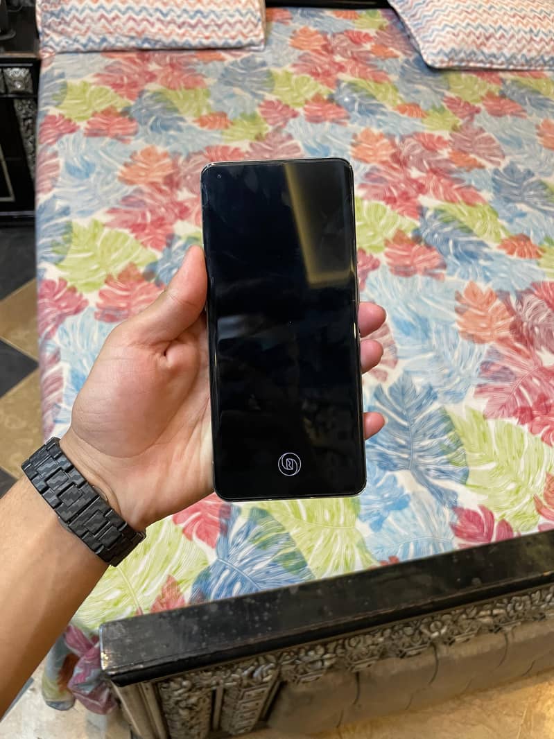 One Plus 9 Pro 7