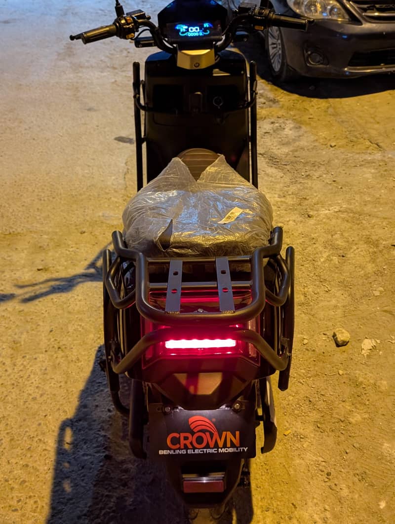 crown firefly 1