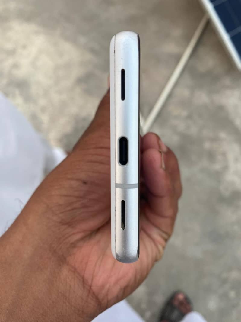 Google Pixel 7a 1