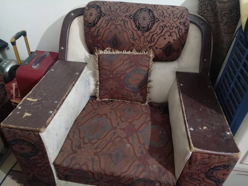 used sofa set 0