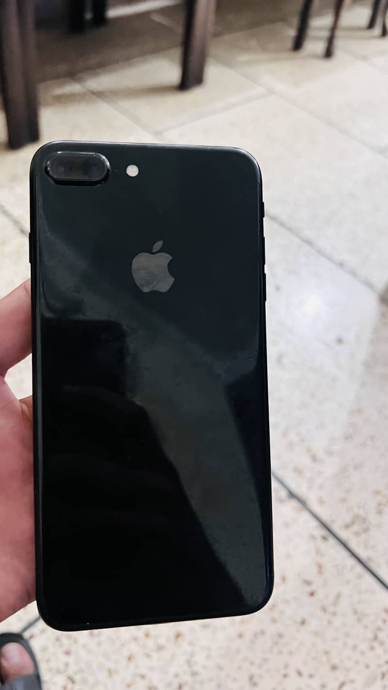 Apple iPhone 7 Plus 2