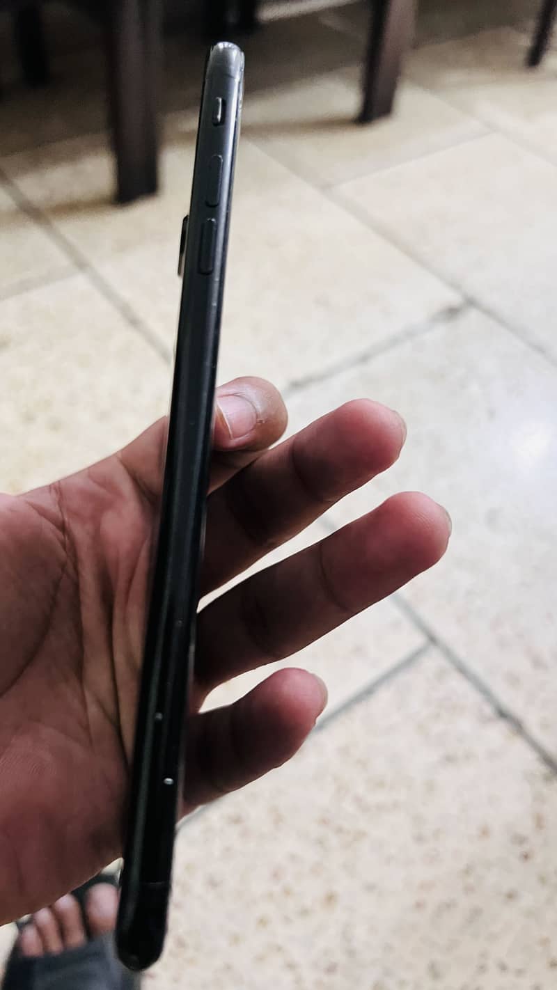 Apple iPhone 7 Plus 4
