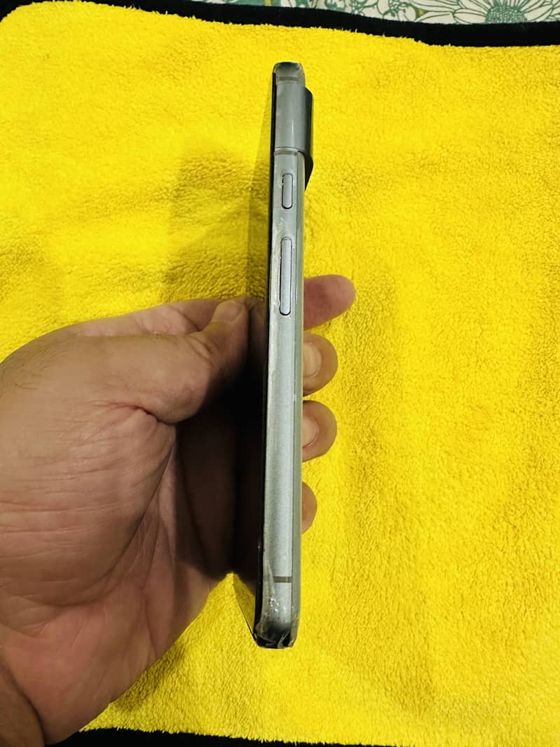 Google Pixel 8 2