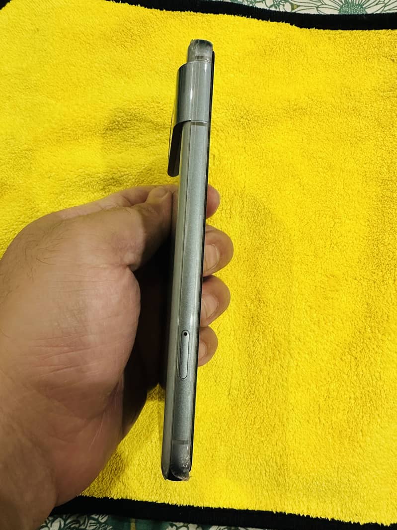 Google Pixel 8 3