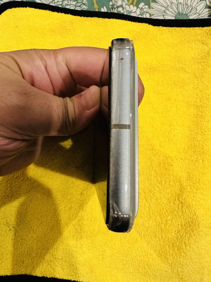 Google Pixel 8 5