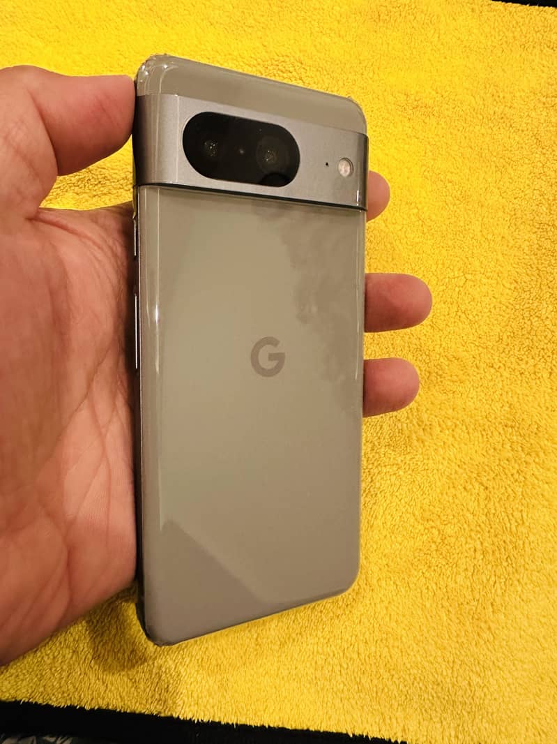 Google Pixel 8 6
