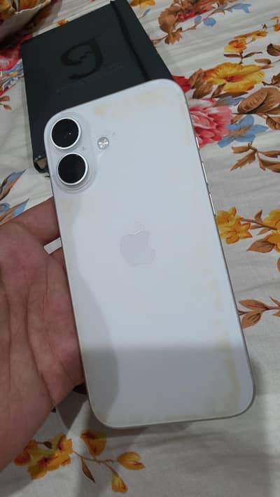 Apple iPhone 16