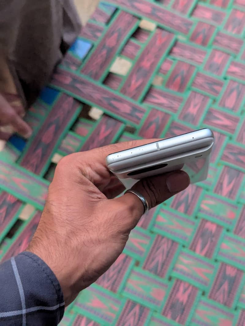Google Pixel 7 2