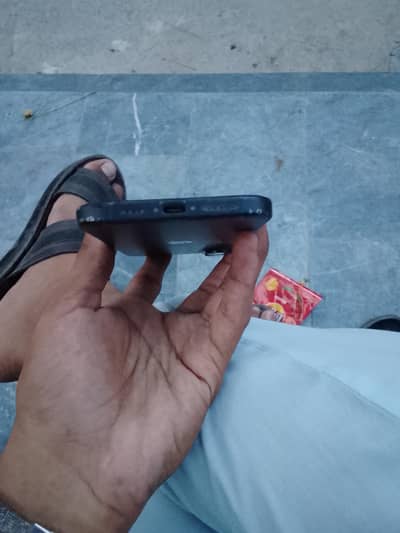 Apple iPhone 16 with box cable 10/10