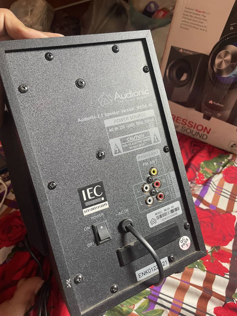 Audionic Mega 40 4