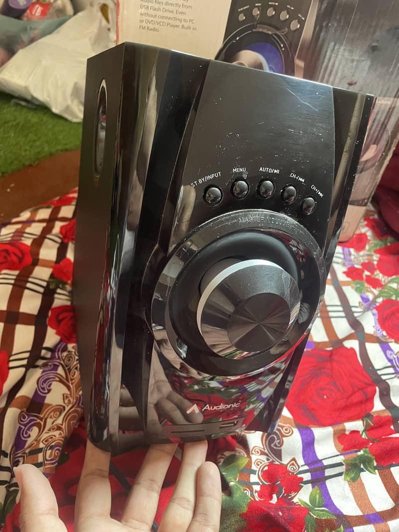 Audionic Mega 40 5