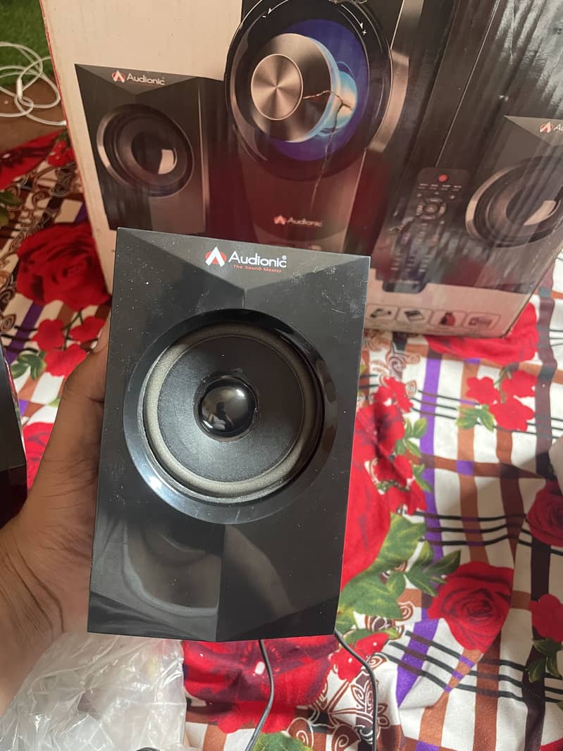 Audionic Mega 40 6