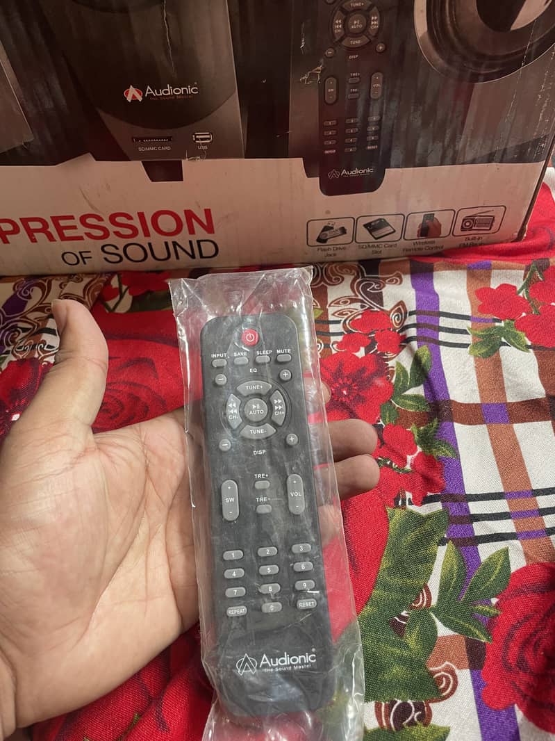 Audionic Mega 40 8