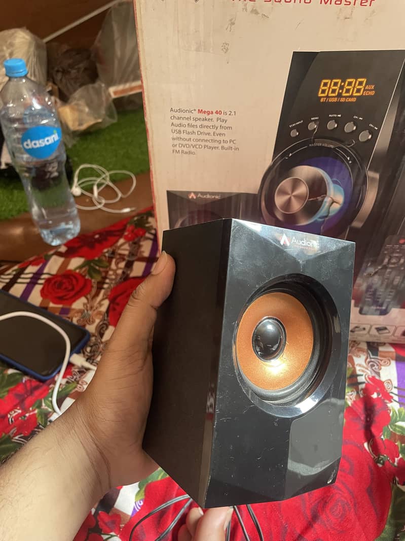 Audionic Mega 40 11