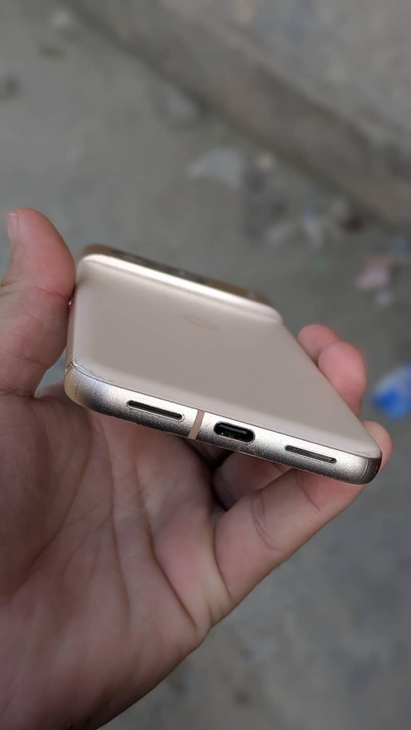 Google Pixel 8 0