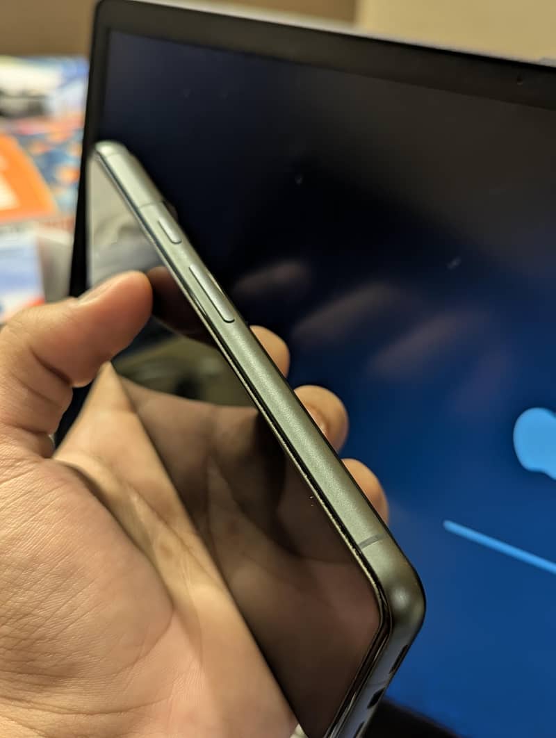 Google Pixel 8 3