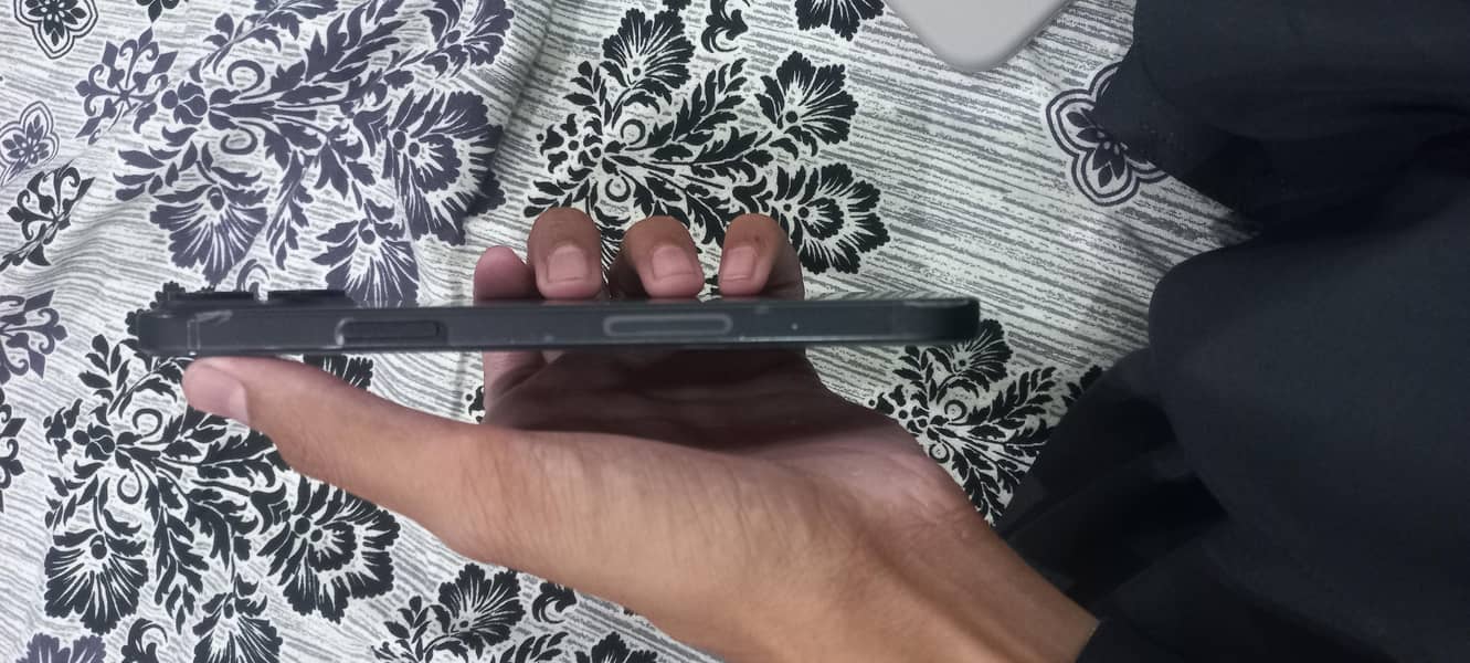 Apple iPhone 15 plus 1