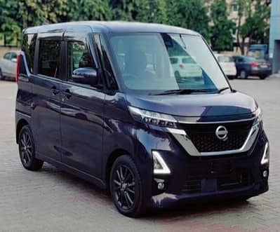 Nissan Roox Highwaystar Semi hybrid 2023