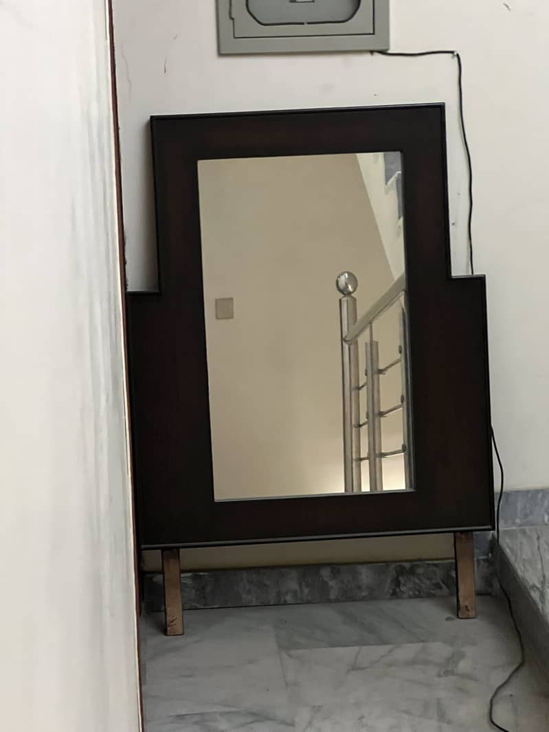 Dressing mirror 1