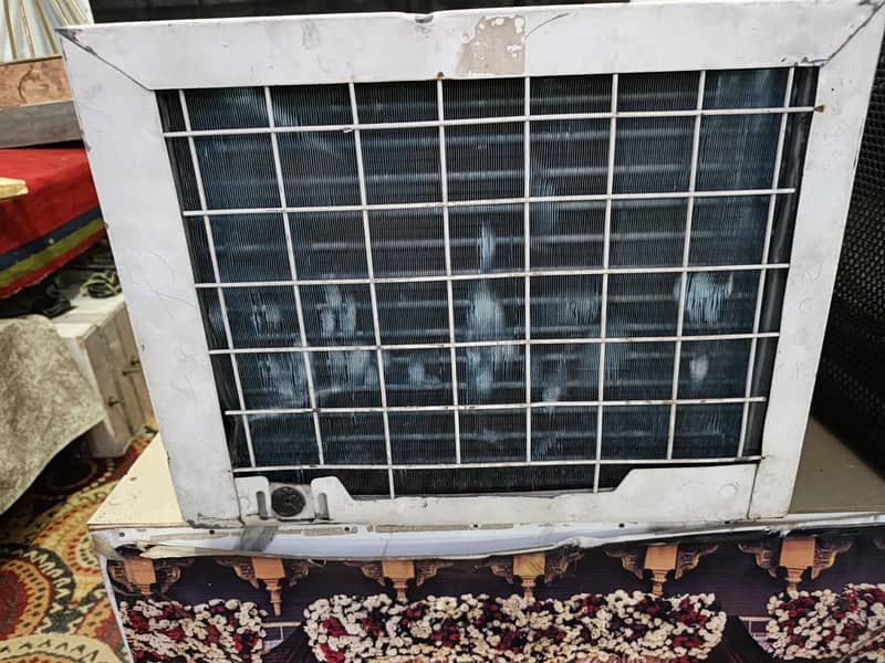 0.75 window AC 5