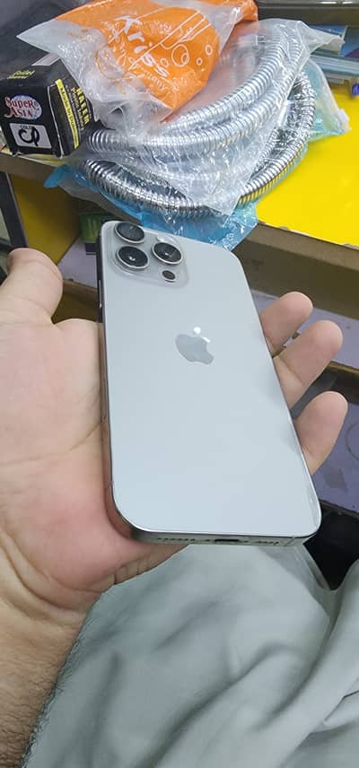 Apple iPhone 16 Pro Max 97 bh